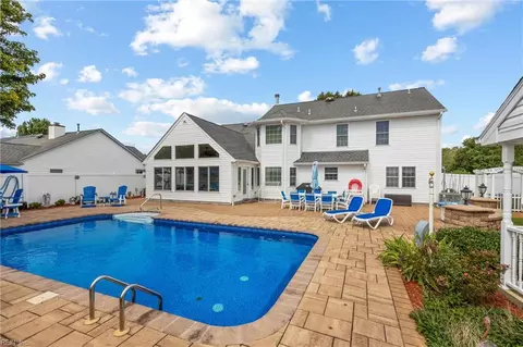 Exterior - 2608 Level Loop Rd, Virginia Beach, VA 23456 photo 8 of 17