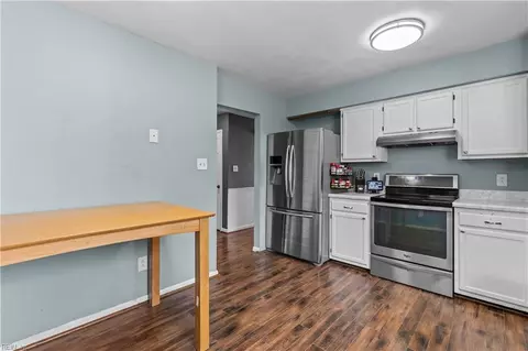 Kitchen - 753 Willow Bend Dr, Chesapeake, VA 23323 photo 2 of 2