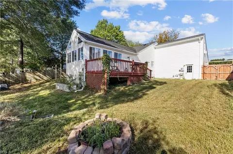 Exterior - 753 Willow Bend Dr, Chesapeake, VA 23323 photo 8 of 8