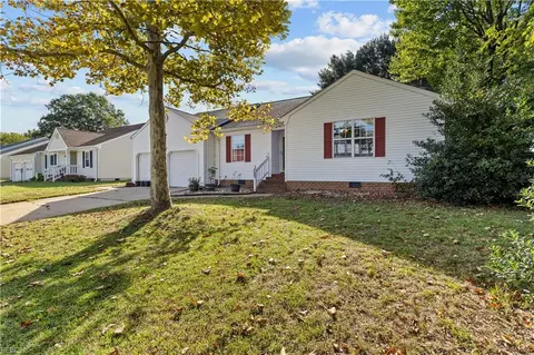 Exterior - 753 Willow Bend Dr, Chesapeake, VA 23323 photo 3 of 8