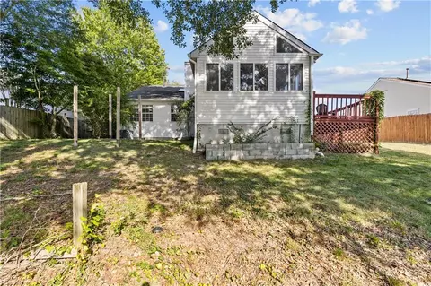 Exterior - 753 Willow Bend Dr, Chesapeake, VA 23323 photo 5 of 8