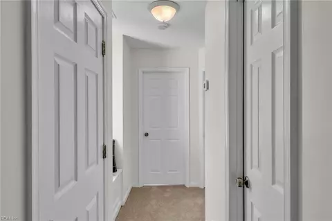 Entry Way - 1700 Dandy Loop Rd, Yorktown, VA 23692 photo 6 of 7