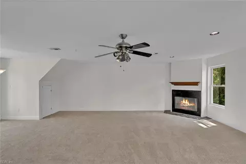 Living - 1700 Dandy Loop Rd, Yorktown, VA 23692 photo 3 of 3