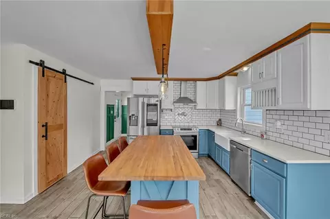 Kitchen - 1700 Dandy Loop Rd, Yorktown, VA 23692 photo 1 of 3