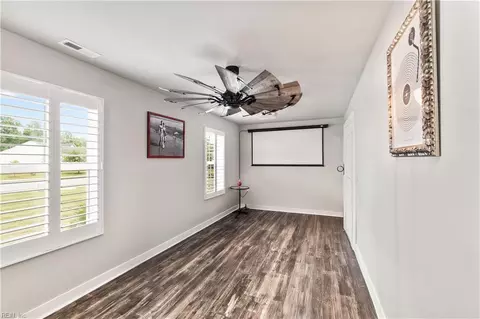 Entry Way - 106 Hidden View Loop, Moyock, NC 27958 photo 3 of 8