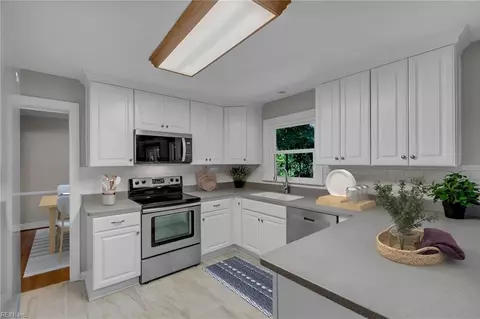 Kitchen - 4216 Genoa Cres, Chesapeake, VA 23321 photo 2 of 2