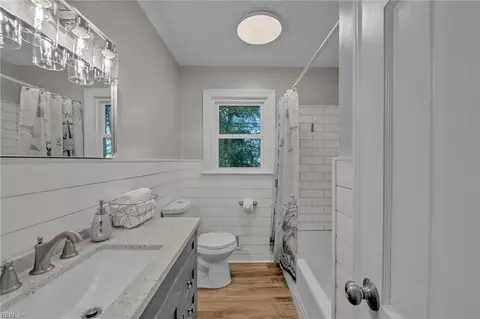 Bath - 4216 Genoa Cres, Chesapeake, VA 23321 photo 1 of 3