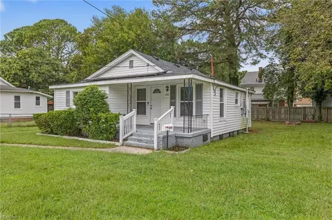 1084 Hugo St, Norfolk, VA 23513