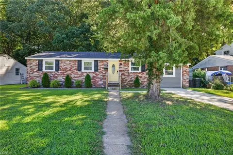 Exterior - 1936 Beall Dr, Hampton, VA 23663 photo 6 of 6