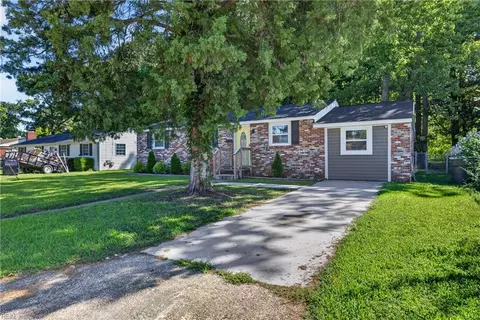 Exterior - 1936 Beall Dr, Hampton, VA 23663 photo 2 of 6