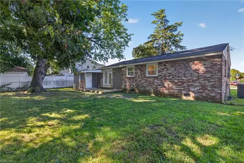 Exterior - 1936 Beall Dr, Hampton, VA 23663 photo 4 of 6