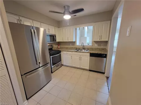 Kitchen - 14 Treebark Pl, Hampton, VA 23666 photo 3 of 3