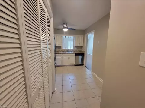 Entry Way - 14 Treebark Pl, Hampton, VA 23666 photo 2 of 2
