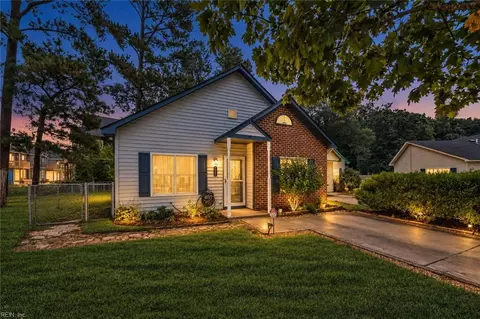 4304 Merlyn Walk Pl, Newport News, VA 23602