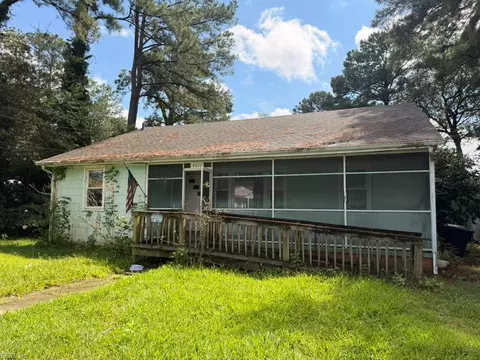 4611 Race St, Portsmouth, VA 23707