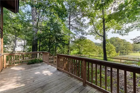 Exterior - 701 Colony Trl, Lanexa, VA 23089 photo 5 of 8