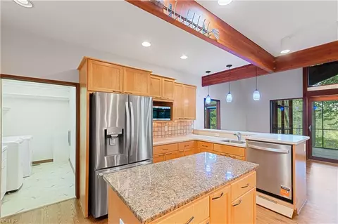 Kitchen - 701 Colony Trl, Lanexa, VA 23089 photo 5 of 5
