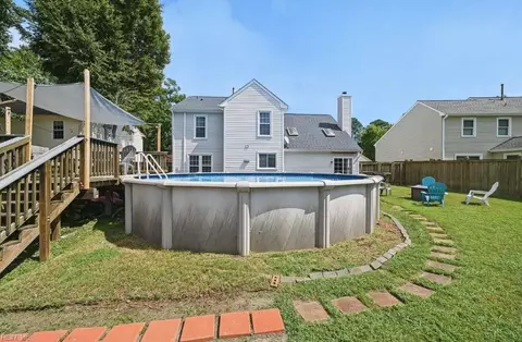 Exterior - 220 Dunn Cir, Hampton, VA 23666 photo 8 of 8