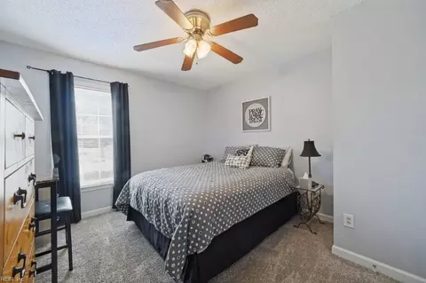 Bedroom - 220 Dunn Cir, Hampton, VA 23666 photo 1 of 6
