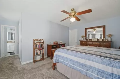 Bedroom - 220 Dunn Cir, Hampton, VA 23666 photo 6 of 6