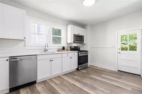 Kitchen - 146 Pine St, Suffolk, VA 23434 photo 1 of 1