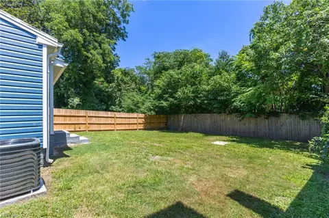 Exterior - 146 Pine St, Suffolk, VA 23434 photo 5 of 6