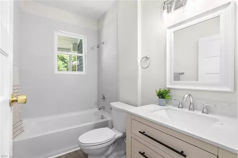Bath - 146 Pine St, Suffolk, VA 23434 photo 1 of 1