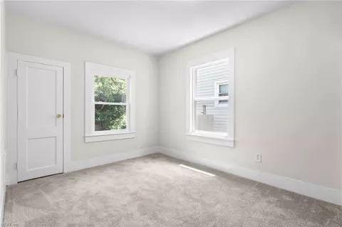 Bedroom - 146 Pine St, Suffolk, VA 23434 photo 2 of 10