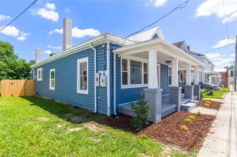 Exterior - 146 Pine St, Suffolk, VA 23434 photo 1 of 6