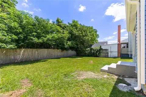 Exterior - 146 Pine St, Suffolk, VA 23434 photo 3 of 6