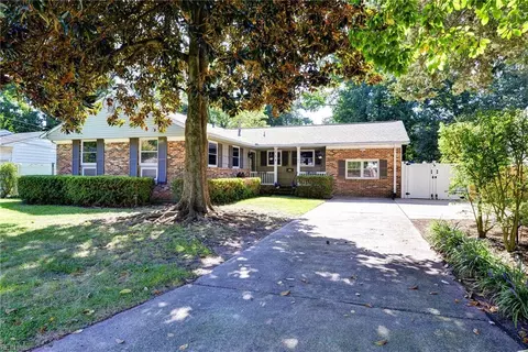115 Olin Dr, Newport News, VA 23602
