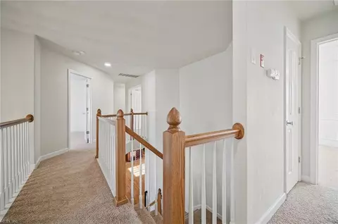 Entry Way - 237 Castleberry Dr, Chesapeake, VA 23322 photo 2 of 2