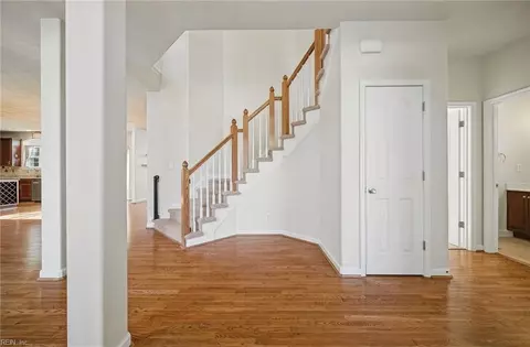 Entry Way - 237 Castleberry Dr, Chesapeake, VA 23322 photo 1 of 2
