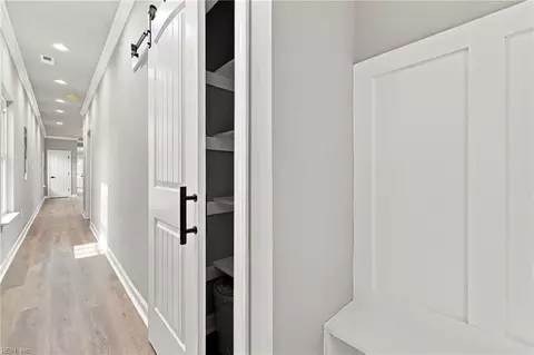 Entry Way - 213 Claremont Ave, Hampton, VA 23661 photo 3 of 7