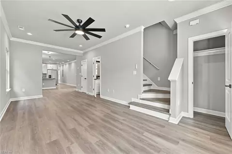 Entry Way - 213 Claremont Ave, Hampton, VA 23661 photo 1 of 7
