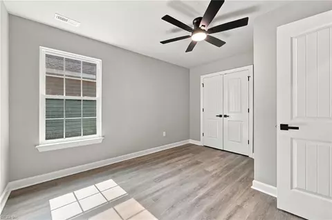 Bedroom - 213 Claremont Ave, Hampton, VA 23661 photo 4 of 5