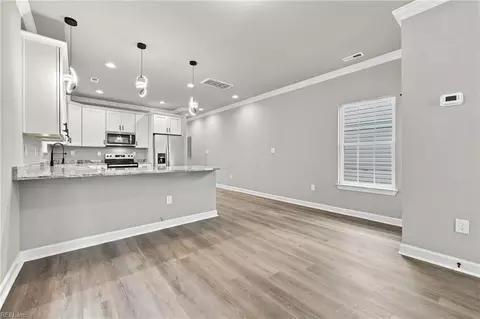 Living - 213 Claremont Ave, Hampton, VA 23661 photo 1 of 3
