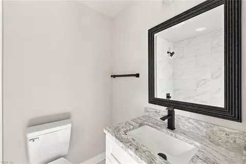 Bath - 211 Claremont Ave, Hampton, VA 23661 photo 7 of 7