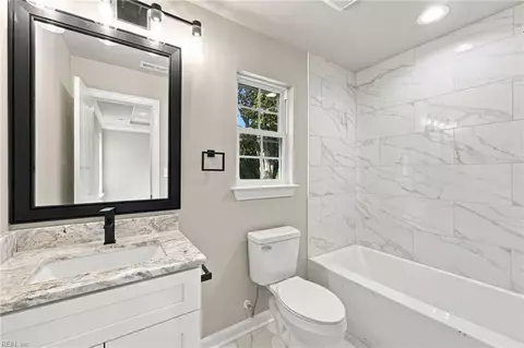Bath - 211 Claremont Ave, Hampton, VA 23661 photo 2 of 7