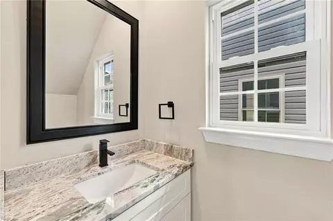 Bath - 211 Claremont Ave, Hampton, VA 23661 photo 5 of 7