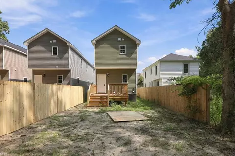 Exterior - 211 Claremont Ave, Hampton, VA 23661 photo 10 of 10