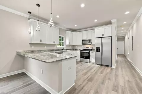 Kitchen - 211 Claremont Ave, Hampton, VA 23661 photo 4 of 4