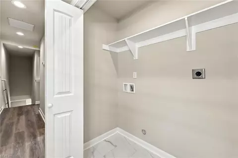 Entry Way - 211 Claremont Ave, Hampton, VA 23661 photo 4 of 4