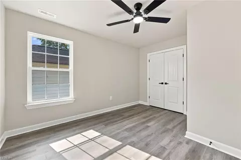 Bedroom - 211 Claremont Ave, Hampton, VA 23661 photo 1 of 5