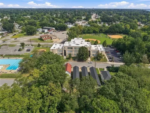 View/Area - 213 Claremont Ave #A, Hampton, VA 23661 photo 4 of 8