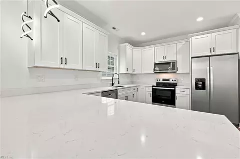 Kitchen - 213 Claremont Ave #A, Hampton, VA 23661 photo 4 of 4