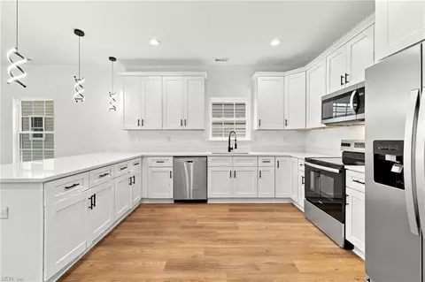 Kitchen - 213 Claremont Ave #A, Hampton, VA 23661 photo 1 of 4