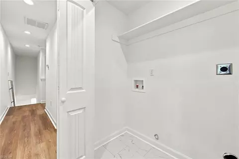 Entry Way - 213 Claremont Ave #A, Hampton, VA 23661 photo 6 of 7