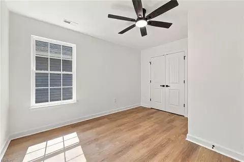 Bedroom - 213 Claremont Ave #A, Hampton, VA 23661 photo 5 of 7