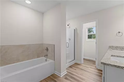 Entry Way - 4327 Taylor Rd, Chesapeake, VA 23321 photo 6 of 9